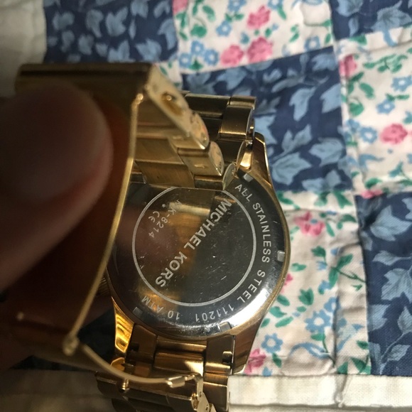 Michael Kors Watch - Picture 2 of 2